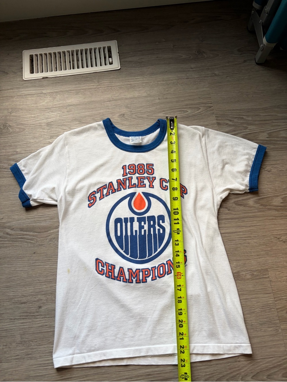 Edmonton Oilers 1985 Stanley Cup Champions White Ringer Tee - Picture 6 of 8